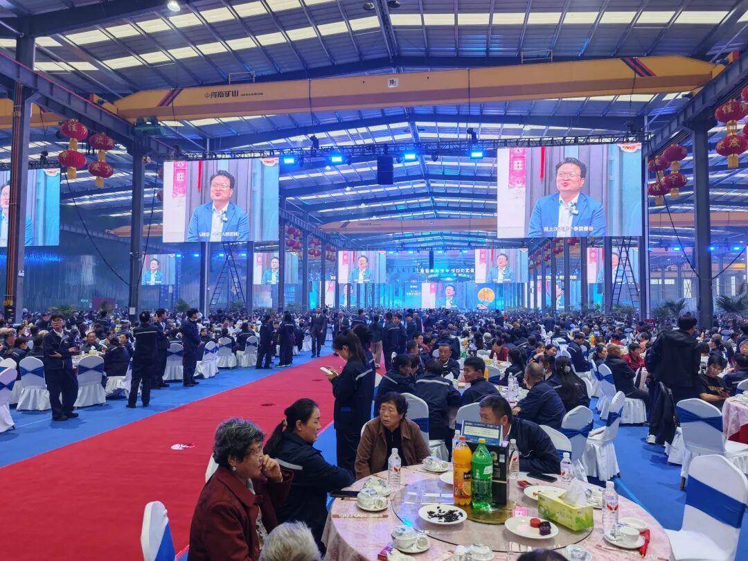 “全网最爱发钱老板”给员工父母发1000万中秋礼金，回应质疑：绝不是作秀，已办了十几年